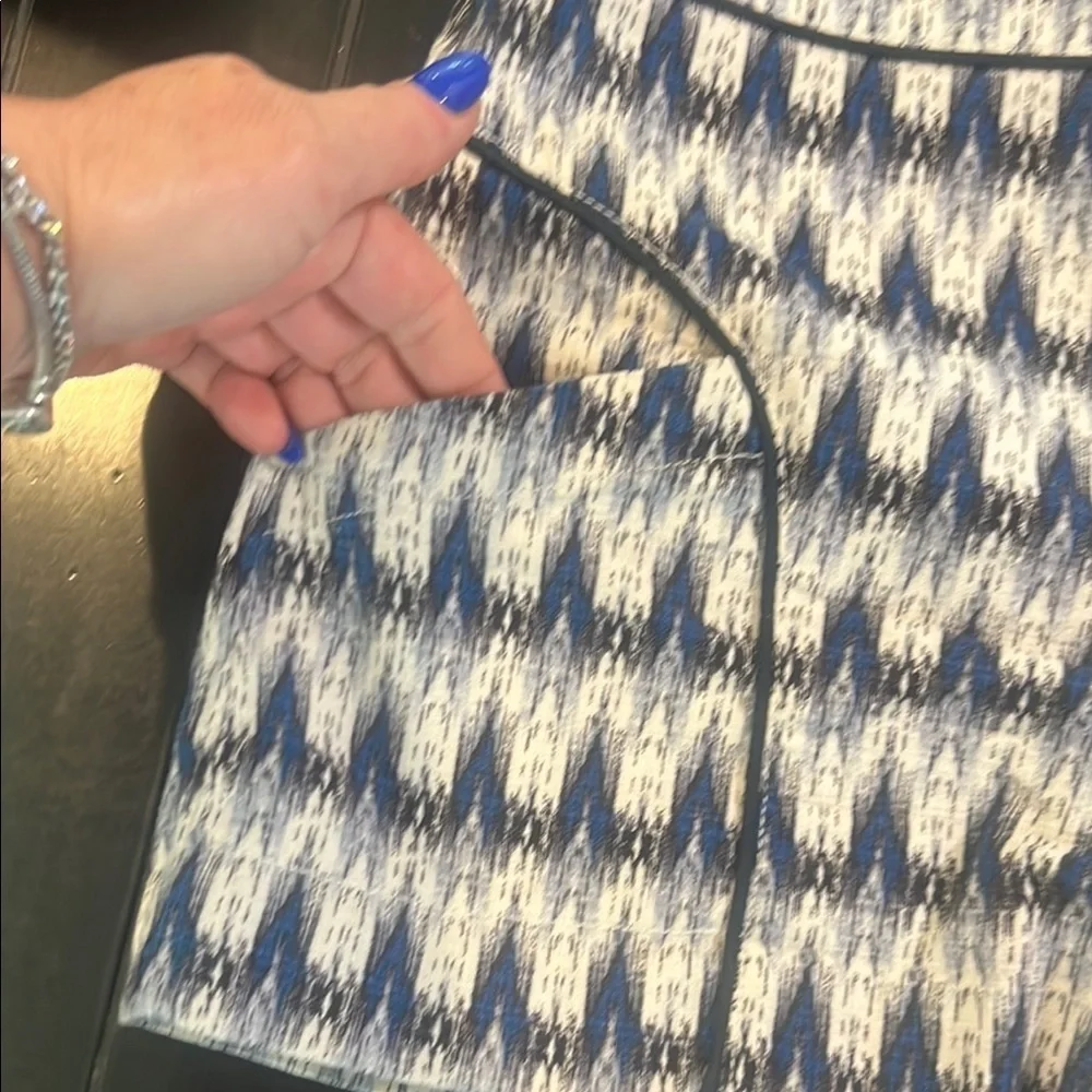 Anthropologie Cartonnier Larimar Ikat Shorts Blue Motif Size 2